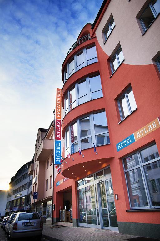 Hotel Atlas Benesov  Kültér fotó